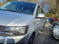 Gebraucht VW Transporter 150 PS (110 kW) 2018 Reflexsilber metallic Van