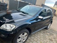 Gebraucht Mercedes ML350 272 PS (200 kW) 2009 Schwarz SUV
