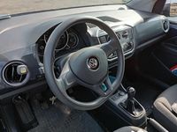 Second-hand VW up! 60 CP (44 kW) 2017 Albastru Hatchback