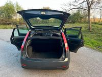 Gebraucht Ford Fiesta 101 PS (74 kW) 2005 Grau Kleinwagen