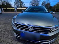 Gebraucht VW Passat 155 PS (114 kW) 2016 Grau Kombi