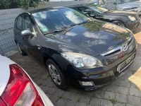 Gebraucht Hyundai i30 105 PS (77 kW) 2010 Schwarz Limousine