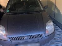 Gebraucht Ford Fiesta 70 PS (51 kW) 2006 Grau Kleinwagen