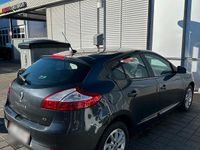 Gebraucht Renault Mégane 110 PS (80 kW) 2014 Grau Limousine
