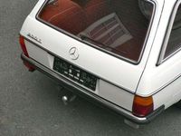 gebraucht Mercedes 200 T Modell W123 *** Jahreswagenzustand