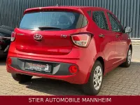 Gebraucht Hyundai i10 Trend 67 PS (49 kW) 2017 Rot Kleinwagen