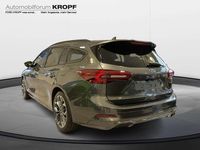 Neu Ford Focus ST-Line X 155 PS (114 kW) 2025 Magneticgrau (metallic) Kombi