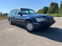 Gebraucht Mercedes E300 136 PS (100 kW) 1995 Blau Kombi
