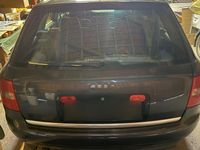 Second-hand Audi A6 150 CP (110 kW) 2004 Albastru Break