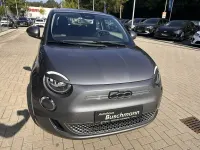 Gebraucht Fiat 500e Action 69 kW (95 PS) 2021 Grau Kleinwagen