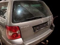 Gebraucht VW Passat Highline 2003 Grau Kombi