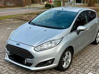 Gebraucht Ford Fiesta Titanium 125 PS (91 kW) 2013 Silber Kleinwagen
