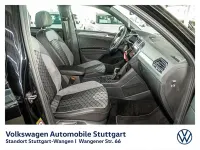 Gebraucht VW Tiguan R-line 150 PS (110 kW) 2023 Schwarz SUV