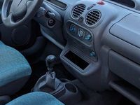 Gebraucht Renault Twingo 58 PS (42 kW) 2004 Rot Kleinwagen