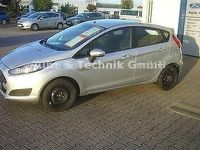 Gebraucht Ford Fiesta Trend 101 PS (74 kW) 2015 Silber metallic Kleinwagen