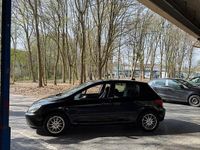 Gebraucht Peugeot 307 100 PS (73 kW) 2002 Schwarz Coupé