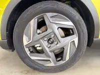 Gebraucht Hyundai Bayon Premium 100 PS (73 kW) 2024 Lucid lime dach schwarz 5n6 SUV