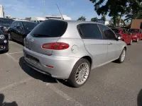 Gebraucht Alfa Romeo 147 Distinctive 150 PS (110 kW) 2005 Silber Kleinwagen