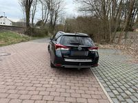 Gebraucht Toyota Auris 136 PS (100 kW) 2017 Blau Kombi