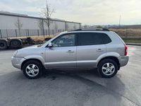 Gebraucht Hyundai Tucson GLS 141 PS (103 kW) 2006 Warm silver SUV