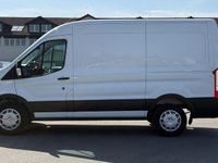 Gebraucht Ford Transit Trend 131 PS (96 kW) 2018 Weiß Van / Kleinbus