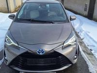 Gebraucht Toyota Yaris Hybrid Edition 75 PS (55 kW) 2018 Braun Limousine