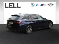 Gebraucht BMW 330e M Sport 292 PS (214 kW) 2022 Blau Kombi