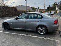 Gebraucht BMW 320 184 PS (135 kW) 2011 Silber Limousine