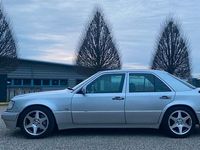 Gebraucht Mercedes E500 320 PS (235 kW) 1994 Silber Limousine