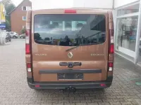 Gebraucht Renault Trafic Expression 146 PS (107 kW) 2015 Kupferbraun Van / Kleinbus
