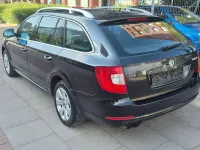 Gebraucht Skoda Superb Ambition 140 PS (102 kW) 2010 Schwarzmagic perleffekt Kombi