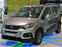 Gebraucht Peugeot Rifter Allure 110 PS (80 kW) 2021 Silber Van / Kleinbus