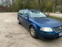 Second-hand VW Passat 131 CP (96 kW) 2004 Albastru Break