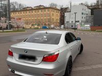 Second-hand BMW 523 177 CP (130 kW) 2007 Argintiu Berlinǎ