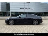 Gebraucht Porsche Panamera 470 PS (345 kW) 2024 Tiefschwarzmetallic Kleinwagen