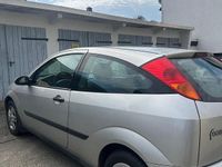 Usata Ford Focus 100 CV (73 kW) 2002 Argento Utilitaria