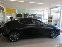 Gebraucht Mazda 3 Selection 122 PS (89 kW) 2023 Schwarz Limousine