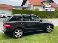 Gebraucht Mercedes ML350 258 PS (189 kW) 2012 Schwarz SUV