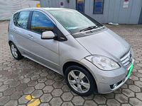 Gebraucht Mercedes A160 Avantgarde 95 PS (69 kW) 2010 Silber Limousine