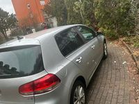 Gebraucht VW Golf VI 105 PS (77 kW) 2011 Silber Kleinwagen