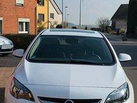 Gebraucht Opel Astra Active 120 PS (88 kW) 2013 Weiß Limousine