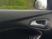 Gebraucht Ford Focus Trend 120 PS (88 kW) 2015 Grau Kombi