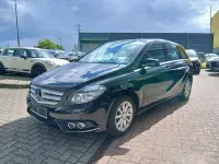 Gebraucht Mercedes B180 109 PS (80 kW) 2013 Schwarz Kleinwagen