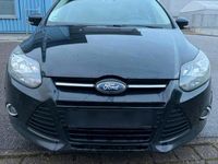 Gebraucht Ford Focus 125 PS (91 kW) 2012 Schwarz Limousine