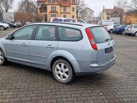 Gebraucht Ford Focus Ghia 136 PS (100 kW) 2005 Grau Kombi