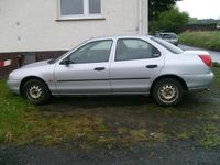 Gebraucht Ford Mondeo 90 PS (66 kW) 1997 Silber Limousine