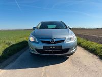 Gebraucht Opel Astra Design Edition 120 PS (88 kW) 2012 Grau Kombi