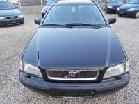 Gebraucht Volvo V40 140 PS (102 kW) 1999 Schwarz metallic Kombi