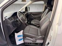 Gebraucht VW Caddy Maxi 102 PS (75 kW) 2016 Silber Van / Kleinbus