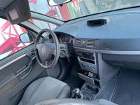 Second-hand Opel Meriva 101 CP (74 kW) 2006 Argintiu Monovolum